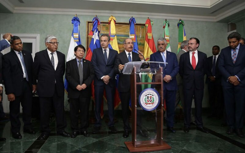 Presidente dominicano valora diálogo del gobierno y la oposición de Venezuela en su país