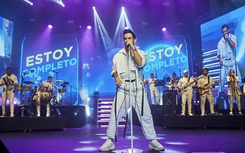 Manny Cruz logró tres funciones «a casa llena» en el teatro La Fiesta del Jaragua con «Dominicano de corazón»